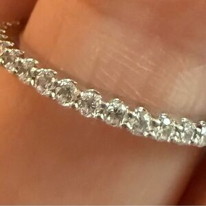 Elegant Silver Ring with Diamonds